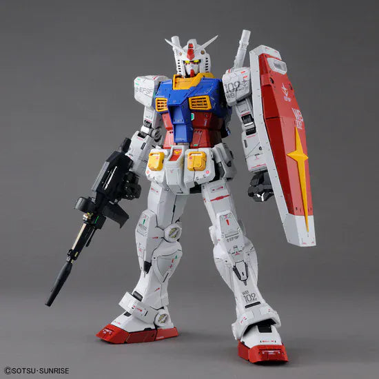 Gunpla: Mobile Suit Gundam - "Unleashed RX-78-2 Gundam", PG 1/60